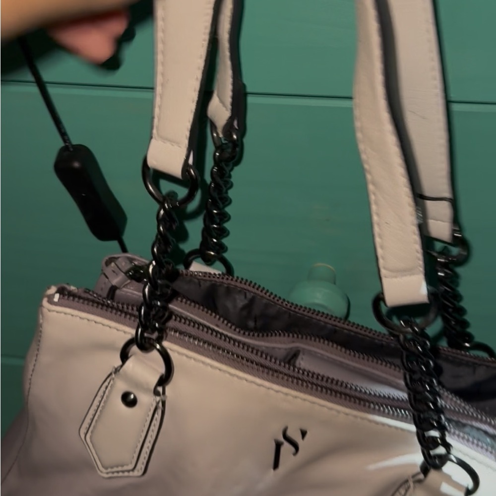 Simply Vera Vera Wang Cream Shoulder Bag with Black Chain